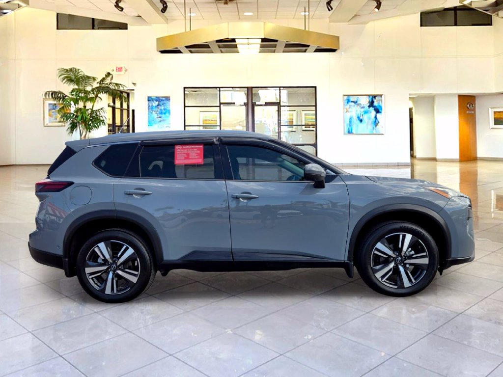 Certified 2024 Nissan Rogue SL w/ SL Premium Package FWD image 4