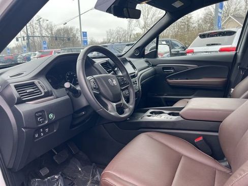 Used 2025 Honda Ridgeline RTL image 2