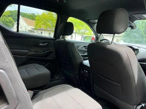 Used 2023 Chevrolet Traverse LT AWD/4WD image 19