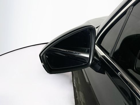 Used 2022 Volkswagen Tiguan SE image 16