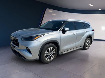 Used 2022 Toyota Highlander XLE