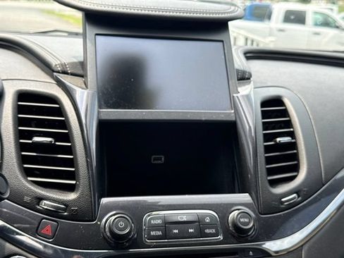 Used 2019 Chevrolet Impala Premier FWD image 16