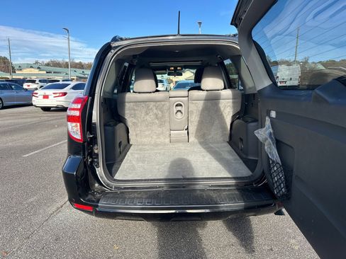 Used 2011 Toyota RAV4 2WD image 18