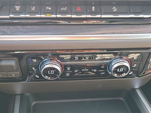 New 2026 GMC Sierra 2500 SLT w/ SLT Premium Package image 37