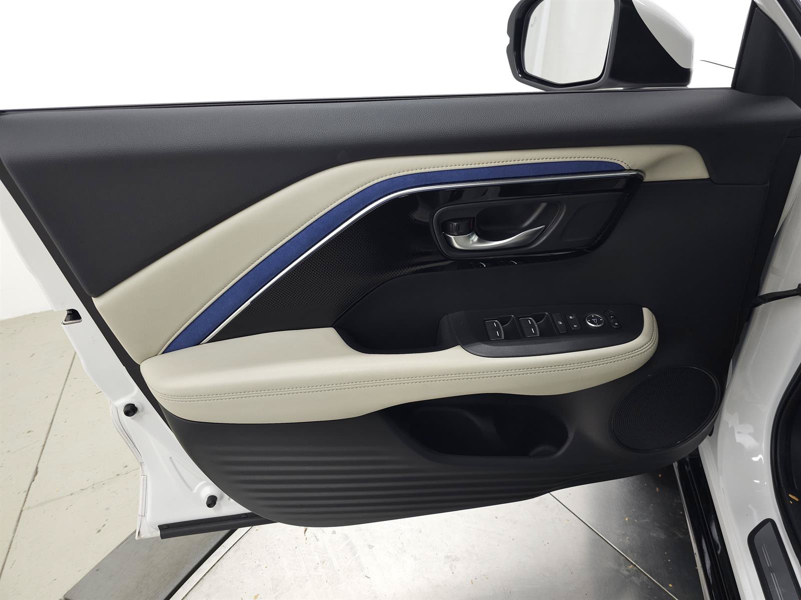 Used 2025 Acura ADX A-Spec FWD image 13