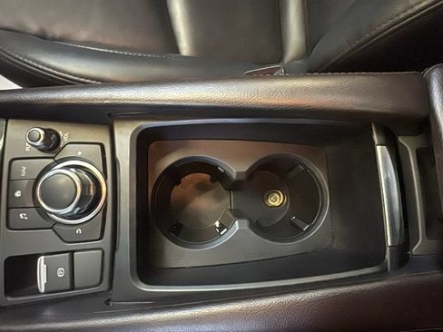 Used 2018 MAZDA MAZDA3 Touring FWD image 24