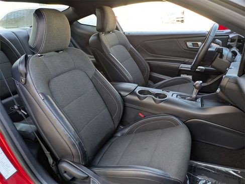 Used 2024 Ford Mustang Coupe image 28