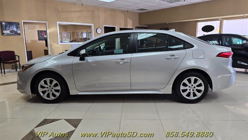 Used 2021 Toyota Corolla LE w/ Carpet Mat Package (TMS) FWD image 6