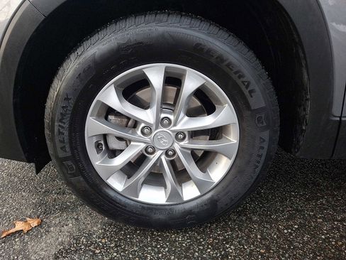 Used 2019 Hyundai Santa Fe SEL image 8