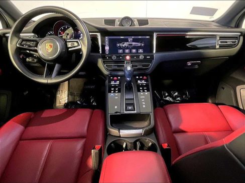 Certified 2023 Porsche Macan AWD/4WD image 14