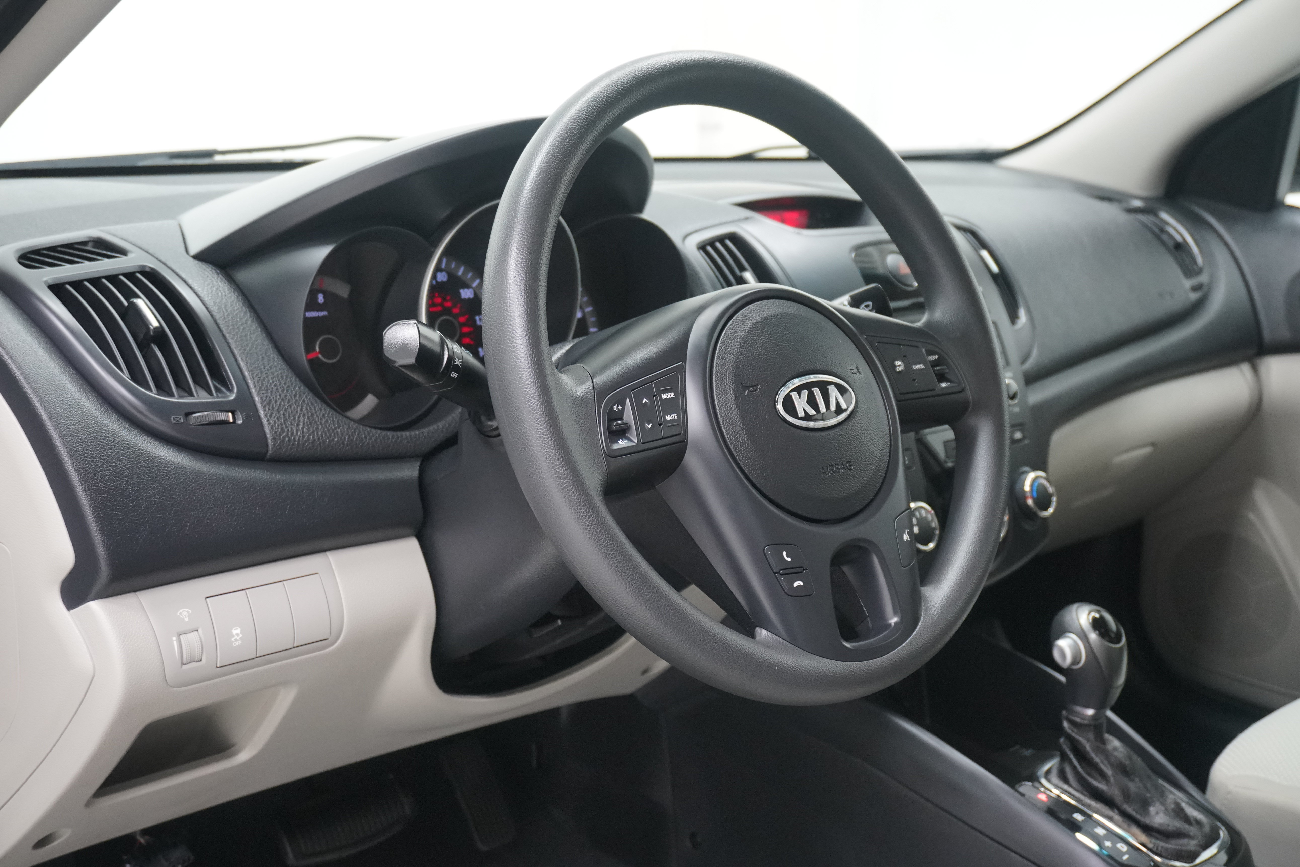 Used 2011 Kia Forte EX FWD image 10