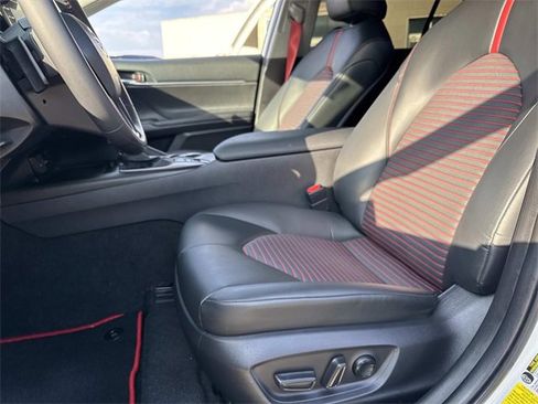 Used 2021 Toyota Camry XSE image 16