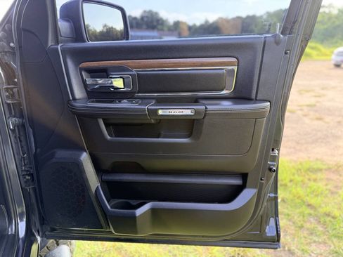 Used 2015 RAM 1500 Laramie w/ Convenience Group AWD/4WD image 27