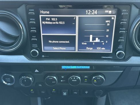 Used 2021 Toyota Tacoma TRD Off-Road image 18