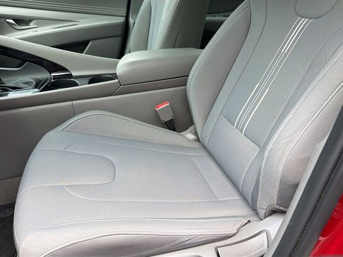 Used 2023 Hyundai Elantra SEL w/ Convenience Package FWD image 22