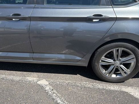 Used 2019 Volkswagen Jetta R-Line image 4