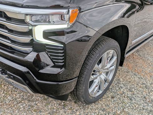 New 2026 Chevrolet Silverado 1500 High Country w/ High Country Premium Package image 10