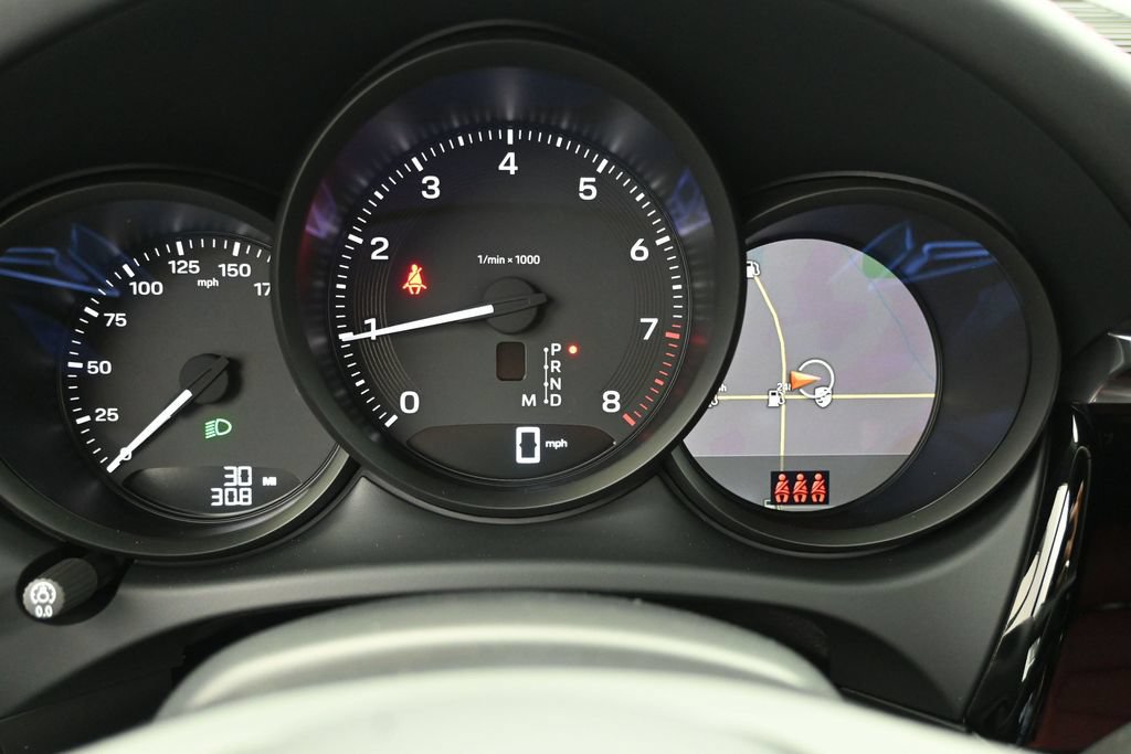 New 2026 Porsche Macan AWD/4WD image 16