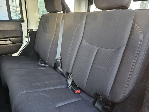 Used 2018 Jeep Wrangler Unlimited Sport S image 26