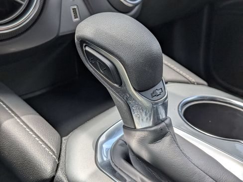 Used 2025 Chevrolet Blazer LT FWD image 19