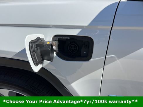 Used 2024 Jeep Grand Cherokee Limited 4xe w/ Luxury Tech Group II image 10