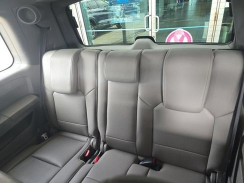 Used 2012 Honda Pilot Touring image 10
