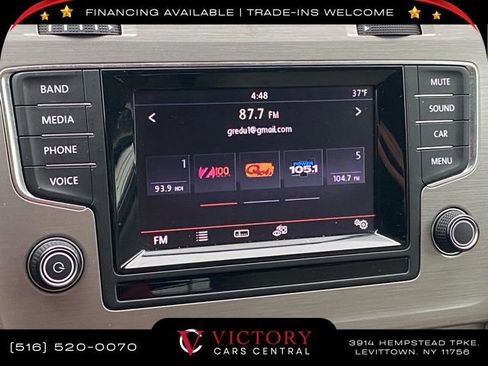 Used 2015 Volkswagen Golf S image 27