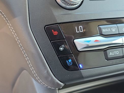 Used 2020 Ford Explorer Platinum w/ Premium Technology Package image 27