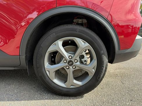 Used 2025 Ford Escape ST-Line FWD image 9