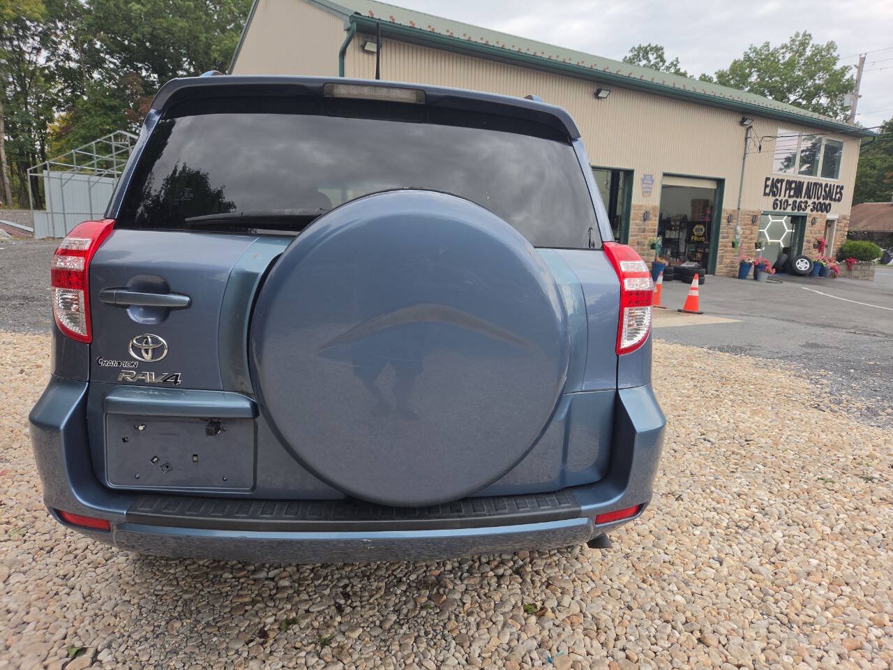Used 2012 Toyota RAV4 FWD w/ Value Pkg image 4