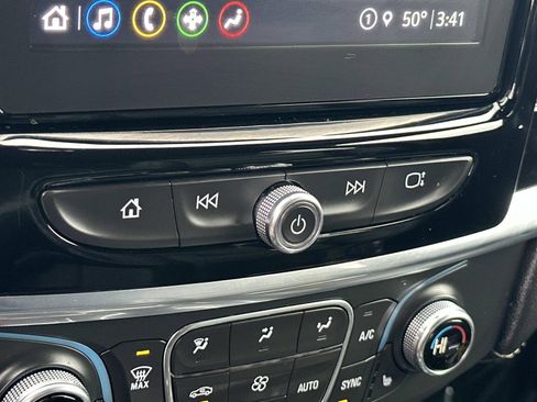 Used 2022 Chevrolet Traverse LT w/ LPO, Floor Liner Package image 13