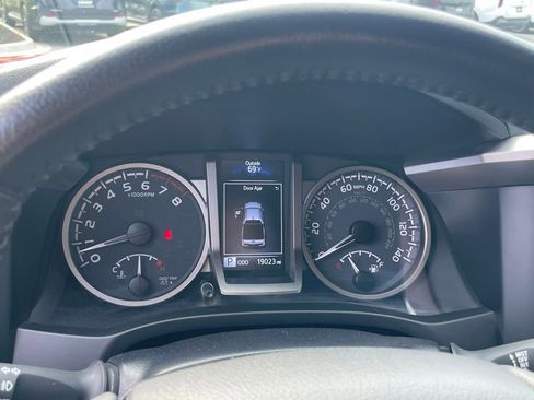 Used 2023 Toyota Tacoma SR5 w/ Technology Package image 14