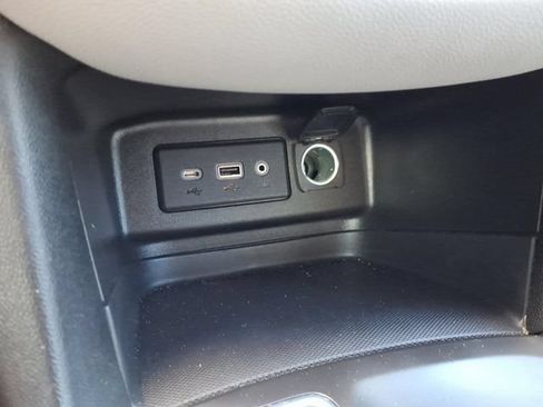 Used 2023 Chevrolet Equinox LS w/ LS Convenience Package FWD image 28