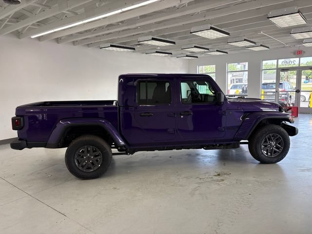 New 2026 Jeep Gladiator Sport AWD/4WD image 9