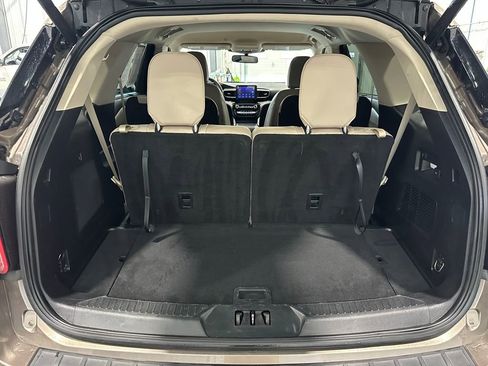 Used 2021 Ford Explorer Limited image 31