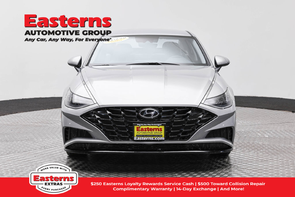 Used 2023 Hyundai Sonata SEL FWD image 3