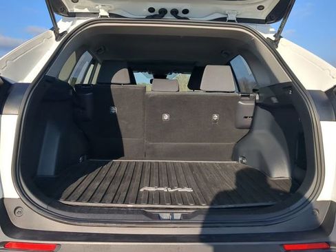 Used 2019 Toyota RAV4 XLE w/ Carpet Mat Package image 12