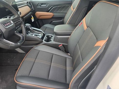 New 2026 GMC Canyon AT4 AWD/4WD image 17