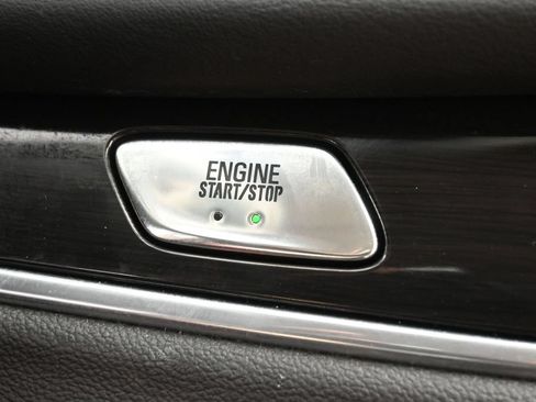 Used 2020 Buick Enclave Essence FWD image 27