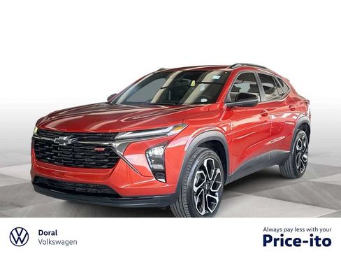 Used 2024 Chevrolet Trax RS w/ Driver Confidence Package FWD image 1