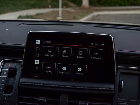 Used 2022 GMC Yukon SLT w/ SLT Premium Package image 19