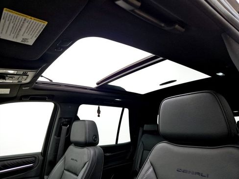 Used 2023 GMC Yukon Denali image 26