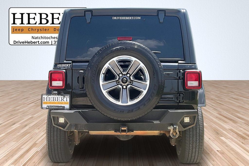 Used 2020 Jeep Wrangler Unlimited Sahara AWD/4WD image 4