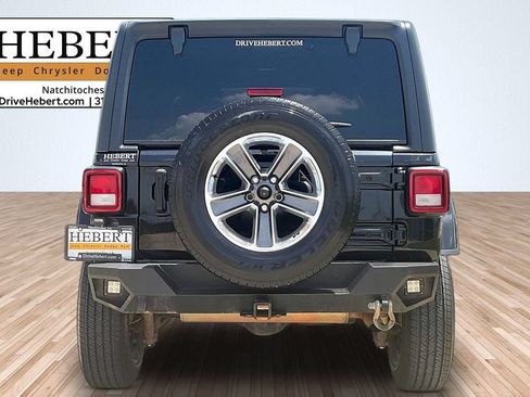Used 2020 Jeep Wrangler Unlimited Sahara AWD/4WD image 4