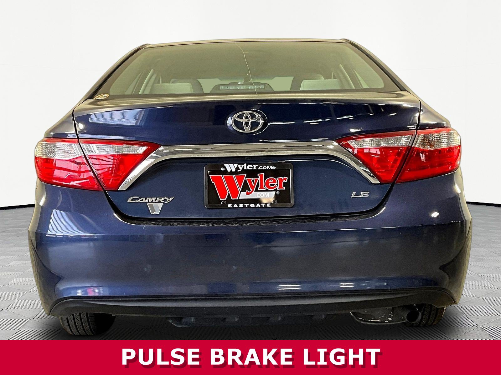 Used 2016 Toyota Camry LE FWD image 5