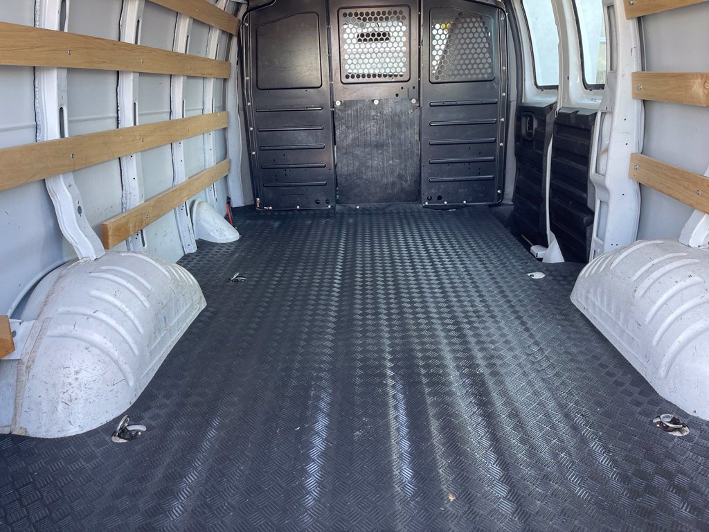 Used 2020 Chevrolet Express 2500 w/ Driver Convenience Package RWD image 18