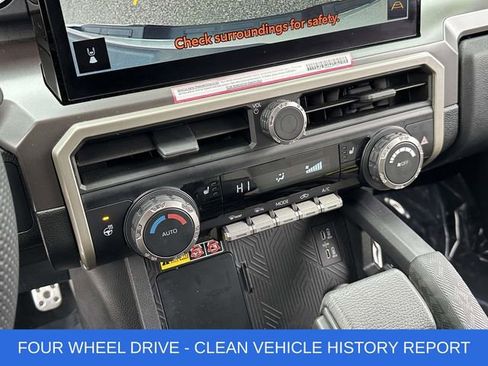 Used 2024 Toyota Tacoma TRD Sport w/ TRD Sport Upgrade Package image 5