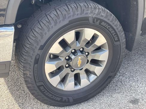 Used 2025 Chevrolet Silverado 2500 LT w/ All Star Edition image 11