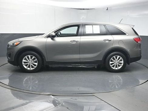 Used 2018 Kia Sorento L FWD image 6