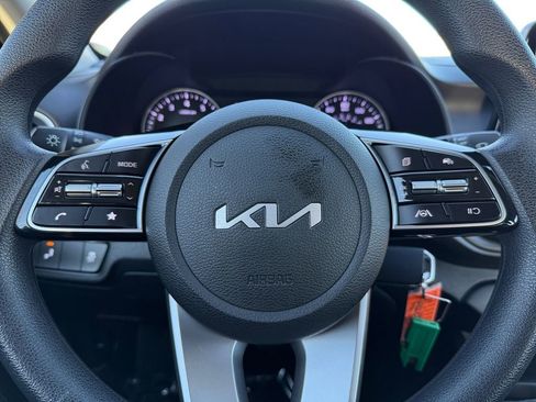 Certified 2024 Kia Forte LXS w/ LXS Technology Package image 19